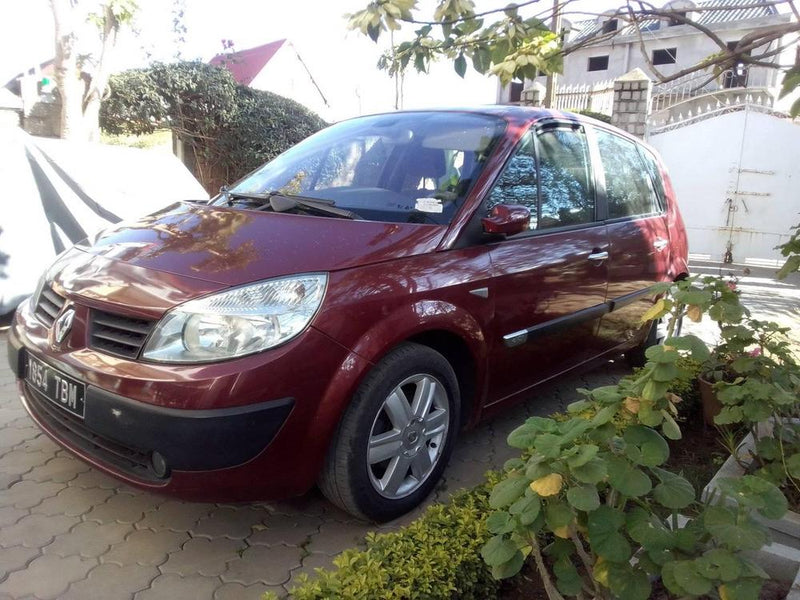 Location Renault Scenic  (5 Places  pour une journée)